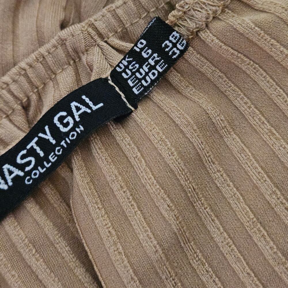 Tan Ribbed Crop Top Size Small - Picture 3 of 4
